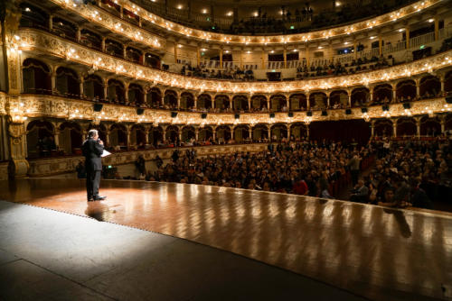 Sul palco del Petruzzelli