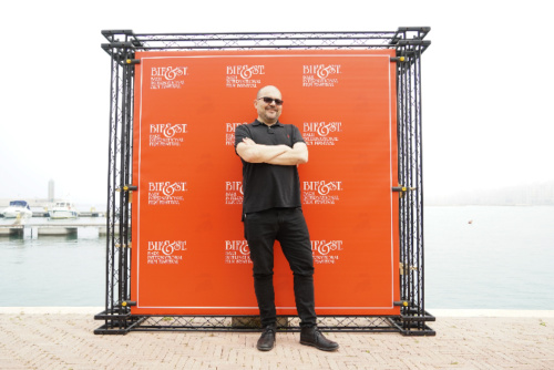 Gomez regista di Brutti e Cattivi