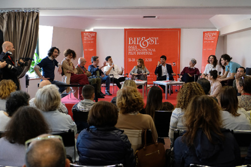 in Conferenza Stampa